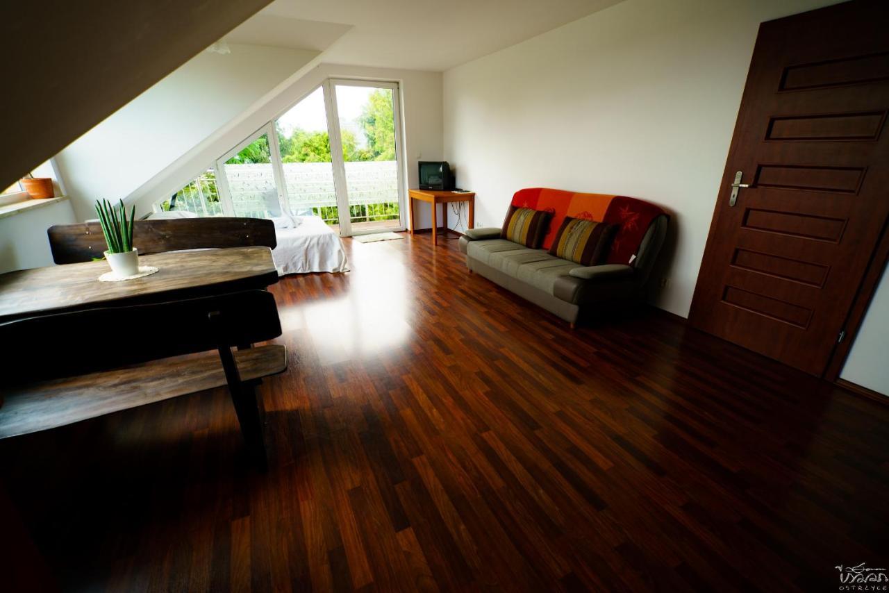 Isaan Ostrzyce Guest House Екстериор снимка