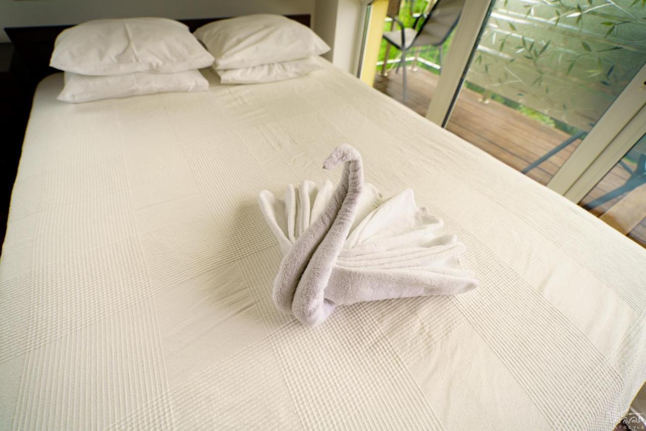 Isaan Ostrzyce Guest House Екстериор снимка