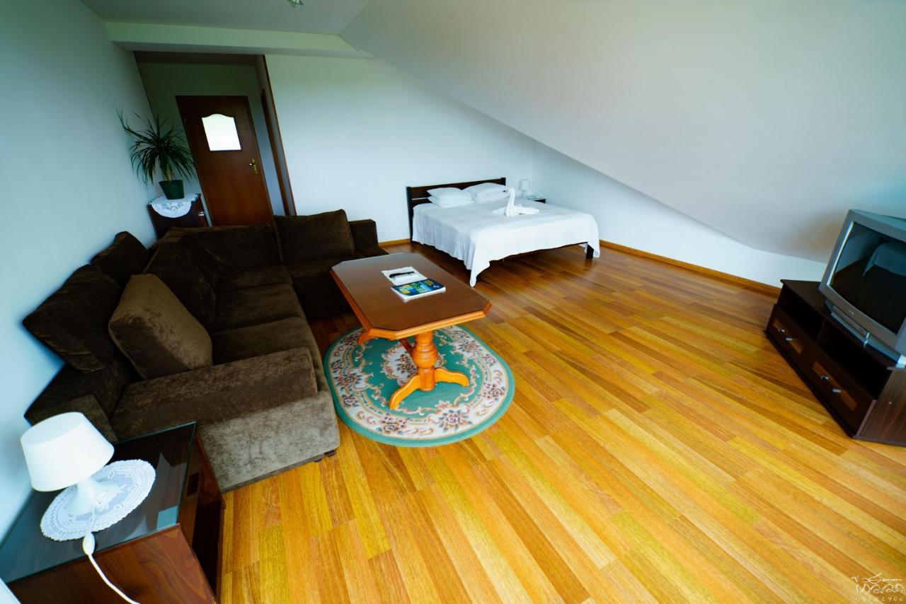 Isaan Ostrzyce Guest House Екстериор снимка