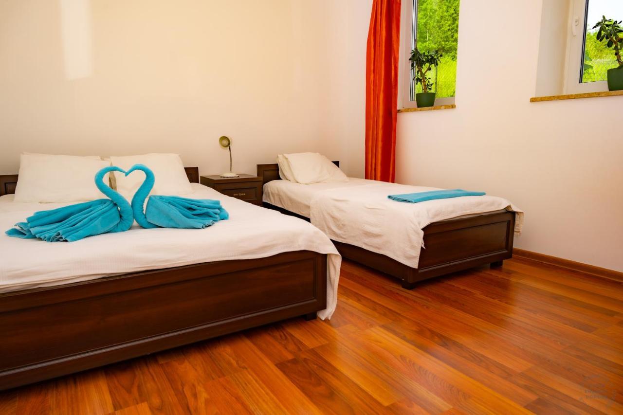 Isaan Ostrzyce Guest House Екстериор снимка
