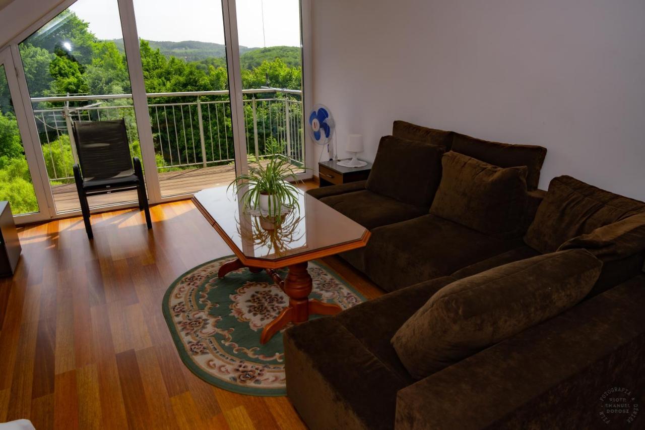 Isaan Ostrzyce Guest House Екстериор снимка