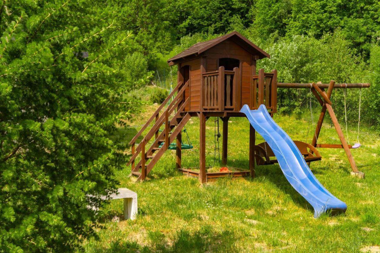 Isaan Ostrzyce Guest House Екстериор снимка