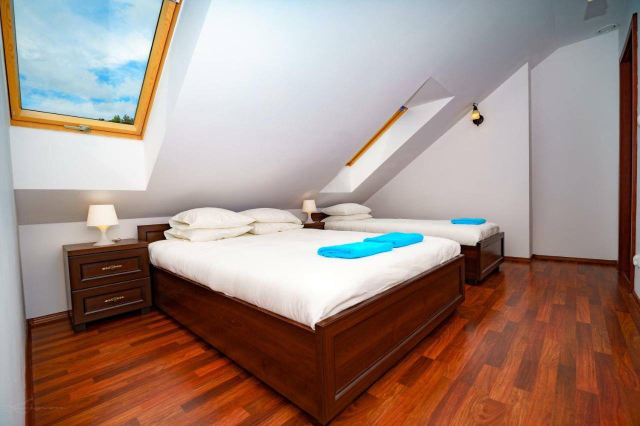 Isaan Ostrzyce Guest House Екстериор снимка