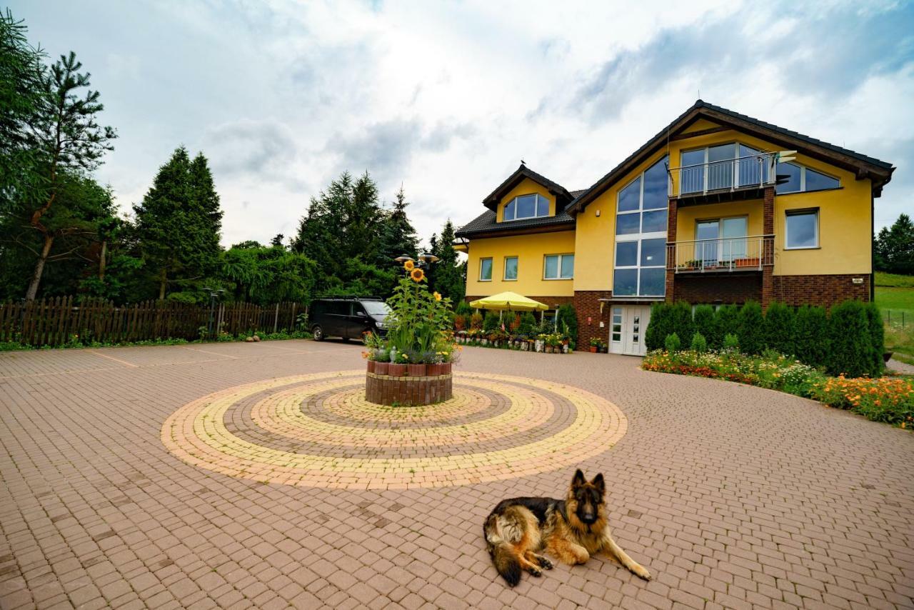 Isaan Ostrzyce Guest House Екстериор снимка