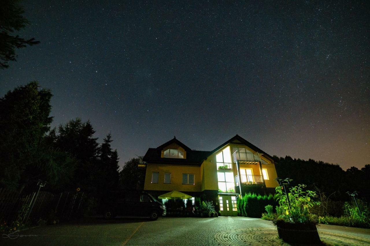 Isaan Ostrzyce Guest House Екстериор снимка