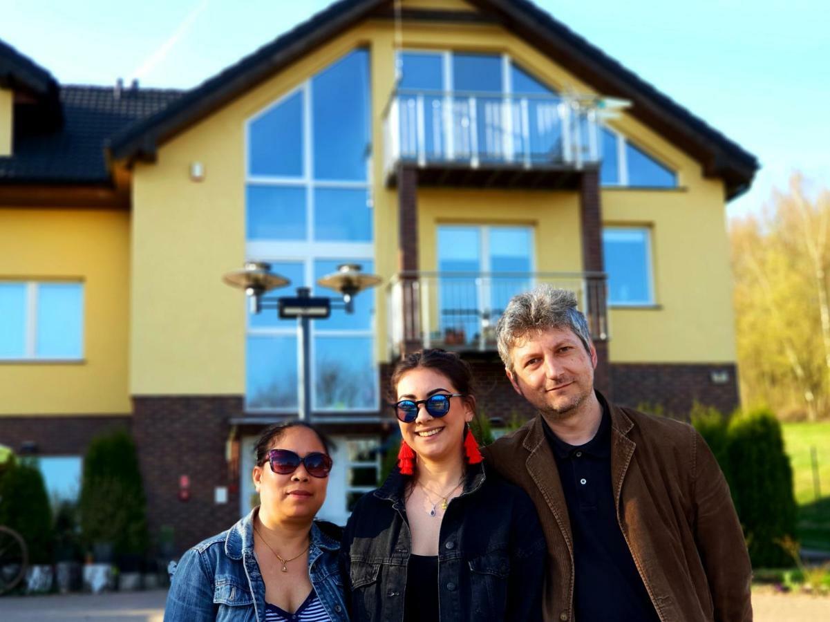 Isaan Ostrzyce Guest House Екстериор снимка